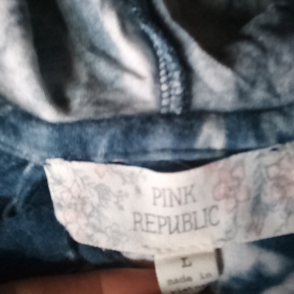 Pink Republic in Blue and White Tie Dye - Picture 4 of 4
